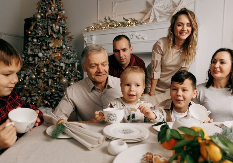 Фамильный сервиз: уникальный новогодний подарок для всей семьи