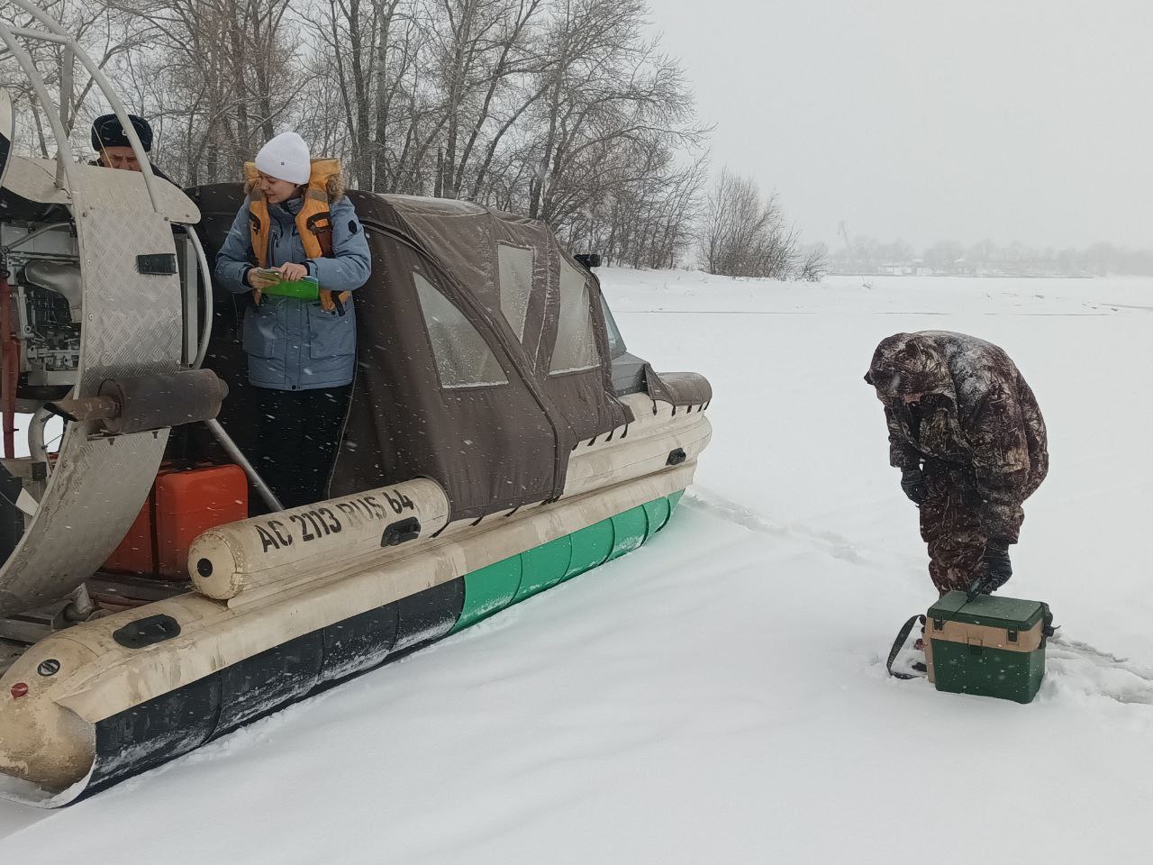 Сегодня проведён профилактический рейд по безопасности на льду Сегодня проведён профилактический рейд по безопасности на льду