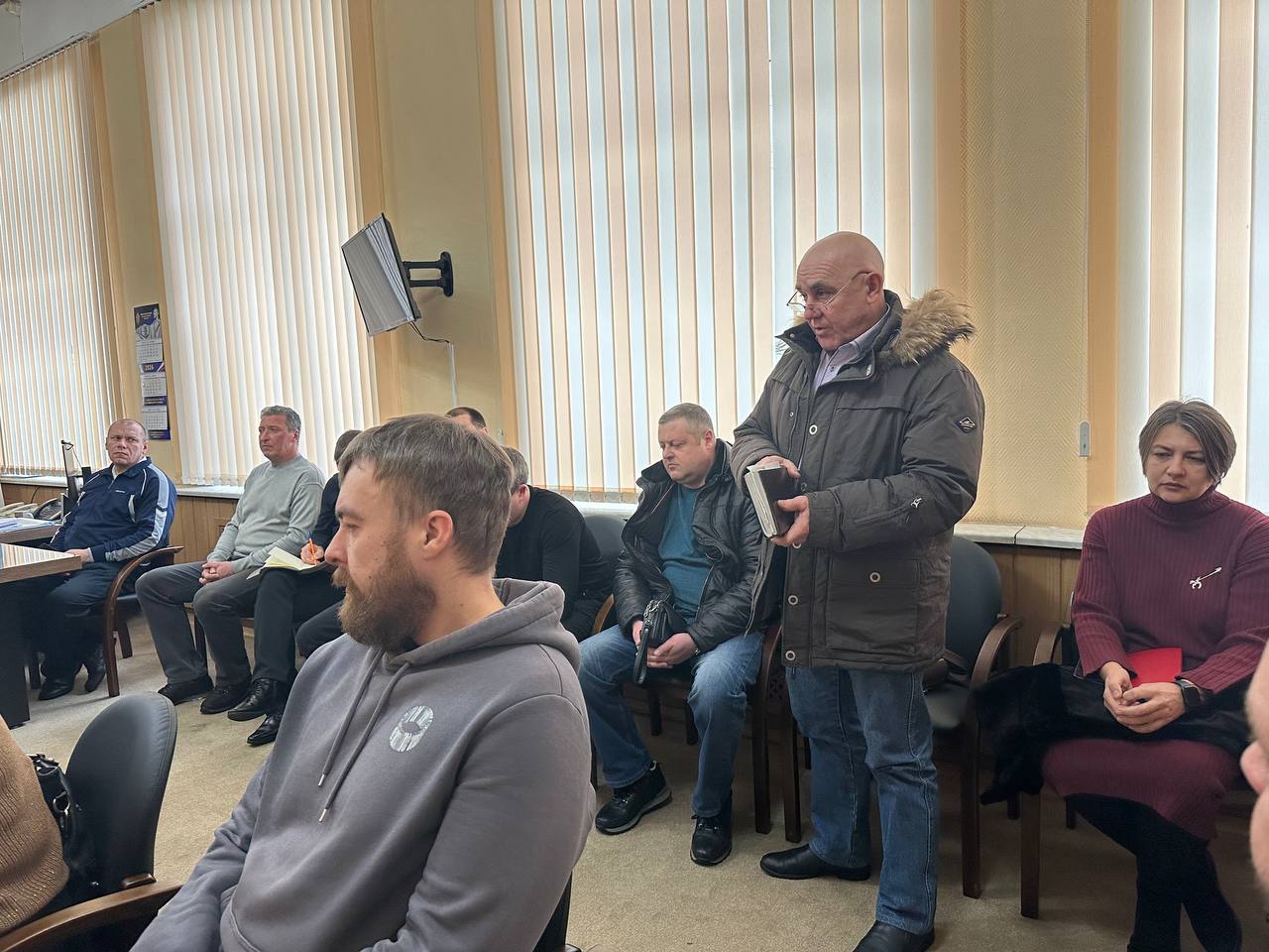 По поручению главы города Михаила Исаева провел штаб совместно с представителями управляющих организаций по ликвидации последствий снегопада По поручению главы города Михаила Исаева провел штаб совместно с представителями управляющих организаций по ликвидации последствий снегопада