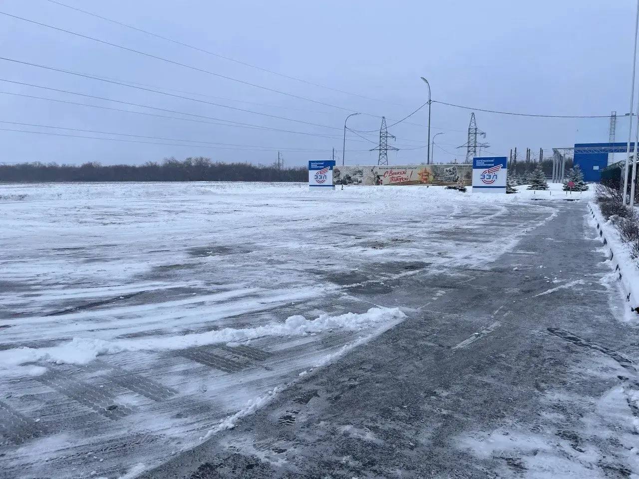 В Энгельсе ликвидируют последствия снегопада В Энгельсе ликвидируют последствия снегопада