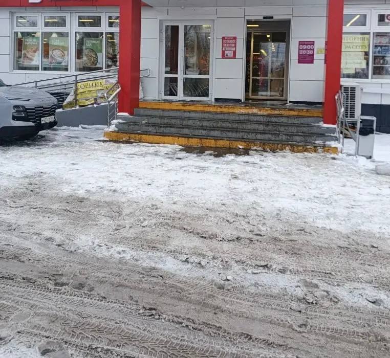 В Энгельсе ликвидируют последствия снегопада В Энгельсе ликвидируют последствия снегопада