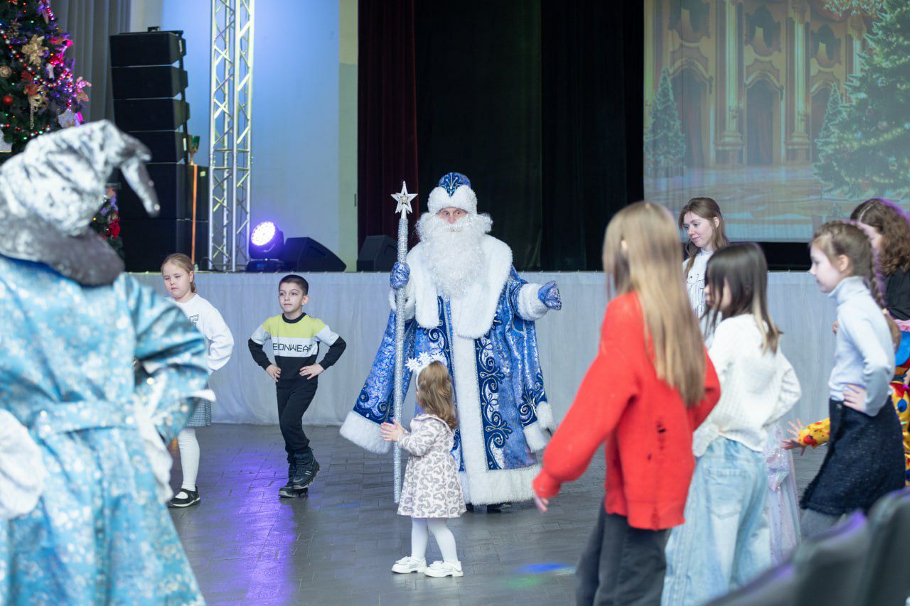 До 15 января 2026 года в учреждениях культуры Саратовской области проходят творческие новогодние и рождественские мероприятия До 15 января 2026 года в учреждениях культуры Саратовской области проходят творческие новогодние и рождественские мероприятия