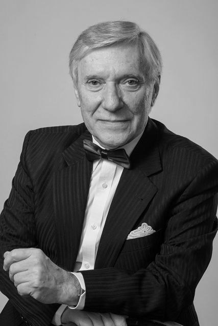 Ушел из жизни саратовский пианист и народный артист России Альберт Тараканов