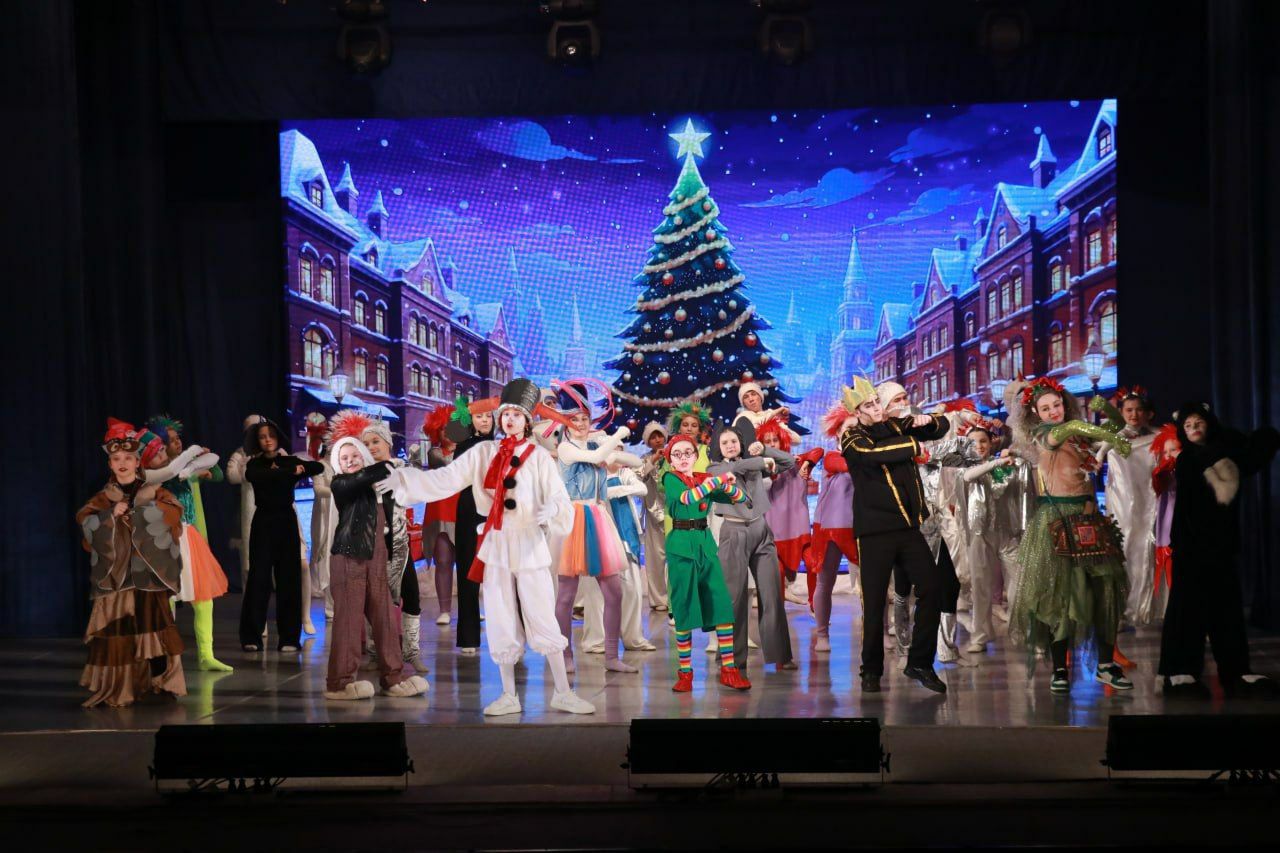 До 15 января 2026 года в учреждениях культуры Саратовской области проходят творческие новогодние и рождественские мероприятия До 15 января 2026 года в учреждениях культуры Саратовской области проходят творческие новогодние и рождественские мероприятия