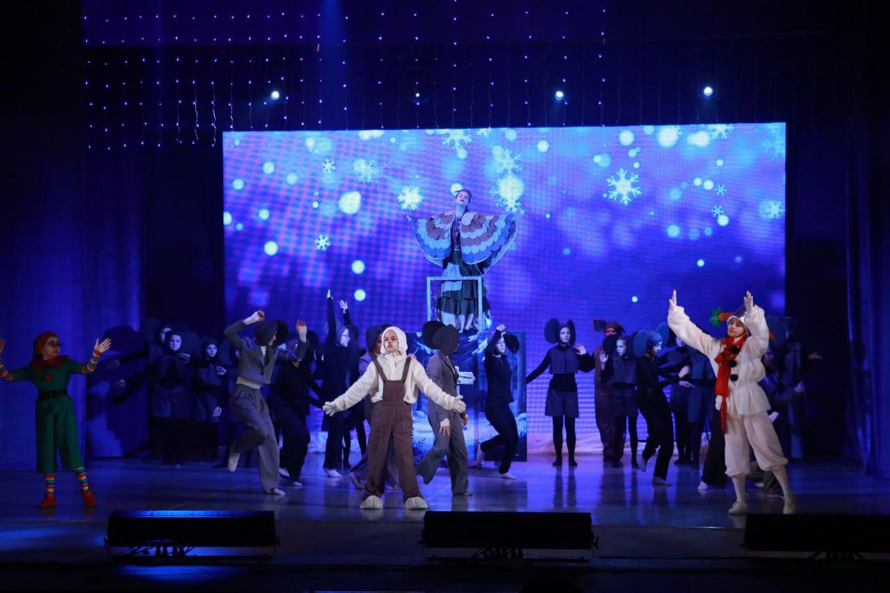 До 15 января 2026 года в учреждениях культуры Саратовской области проходят творческие новогодние и рождественские мероприятия До 15 января 2026 года в учреждениях культуры Саратовской области проходят творческие новогодние и рождественские мероприятия