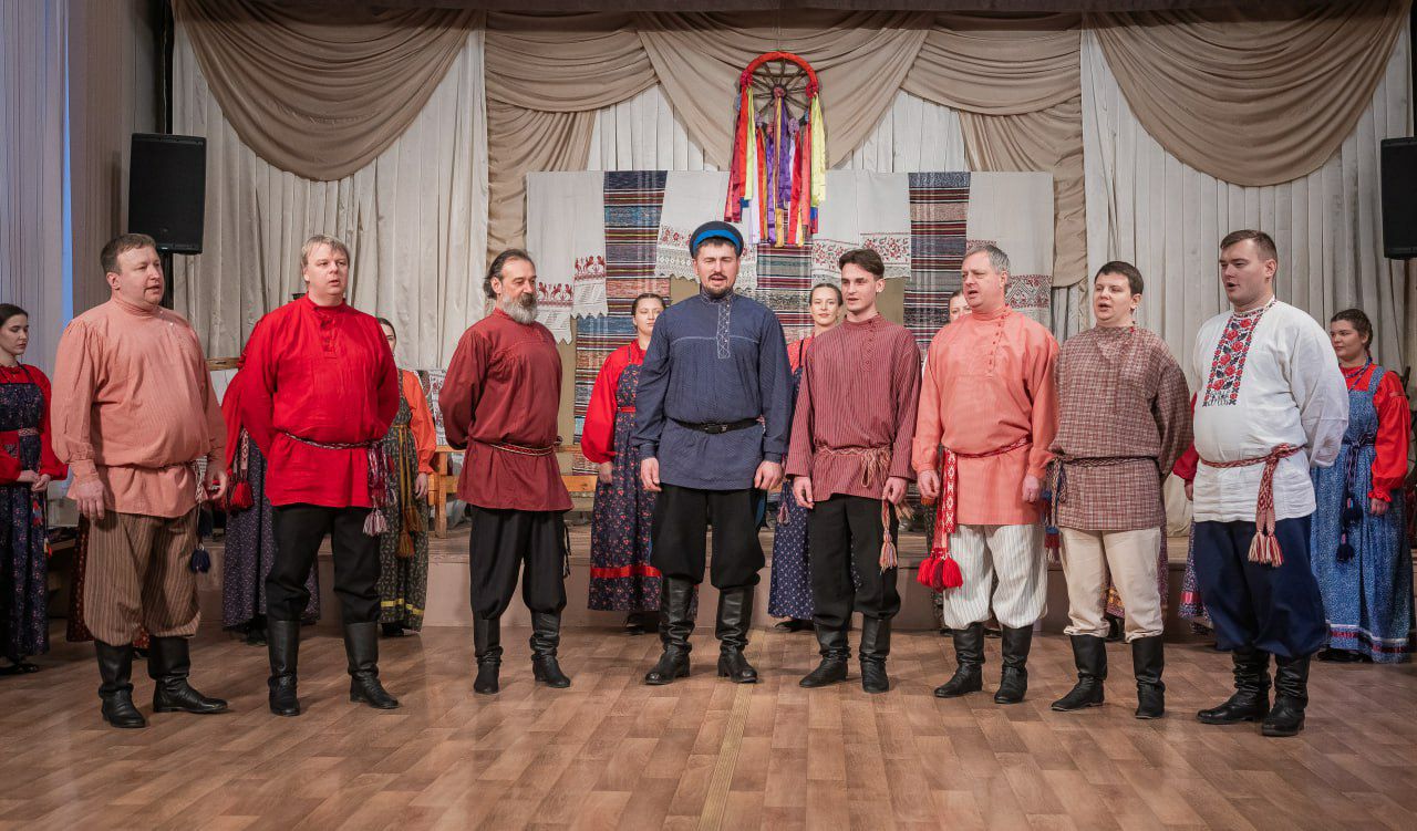 85-летняя певица исполнила частушки в честь юбилея Саратовского областного Дома работников искусств 85-летняя певица исполнила частушки в честь юбилея Саратовского областного Дома работников искусств