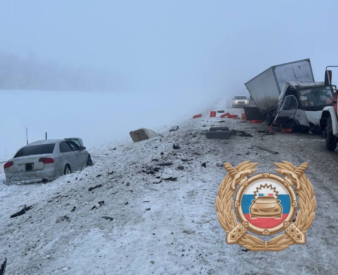 В Красноармейском районе сотрудники Госавтоинспекции устанавливают обстоятельства ДТП с погибшим