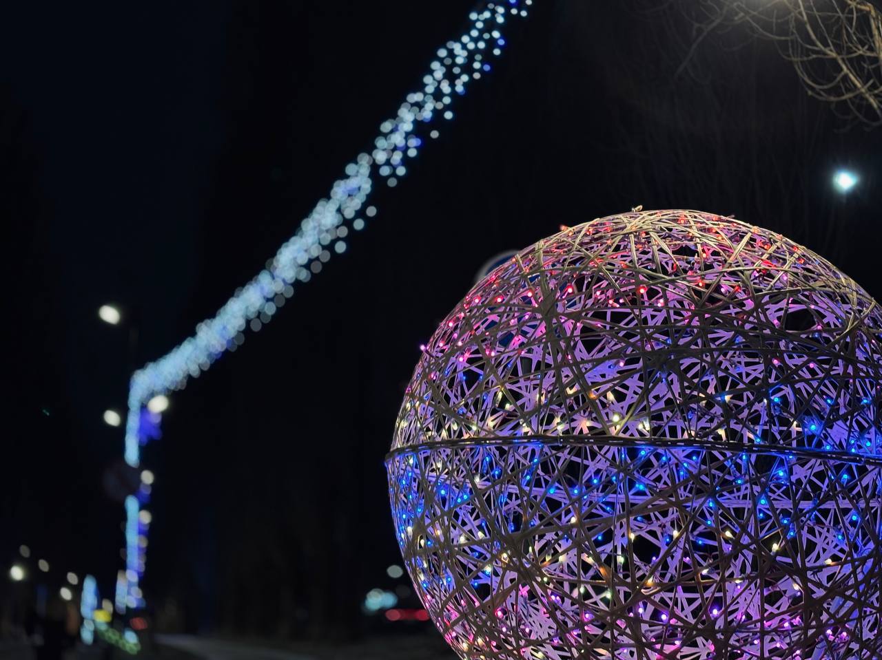 Время огней и тихого счастья Время огней и тихого счастья