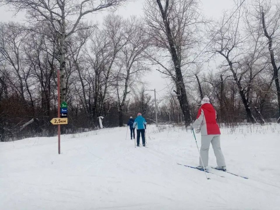 В Энгельсе открыли лыжную трассу