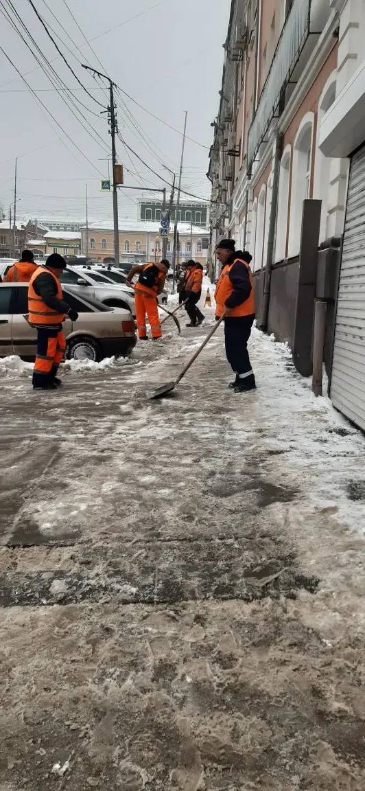 Без перерыва и выходных: ликвидация последствий снегопада ведется круглосуточно Без перерыва и выходных: ликвидация последствий снегопада ведется круглосуточно