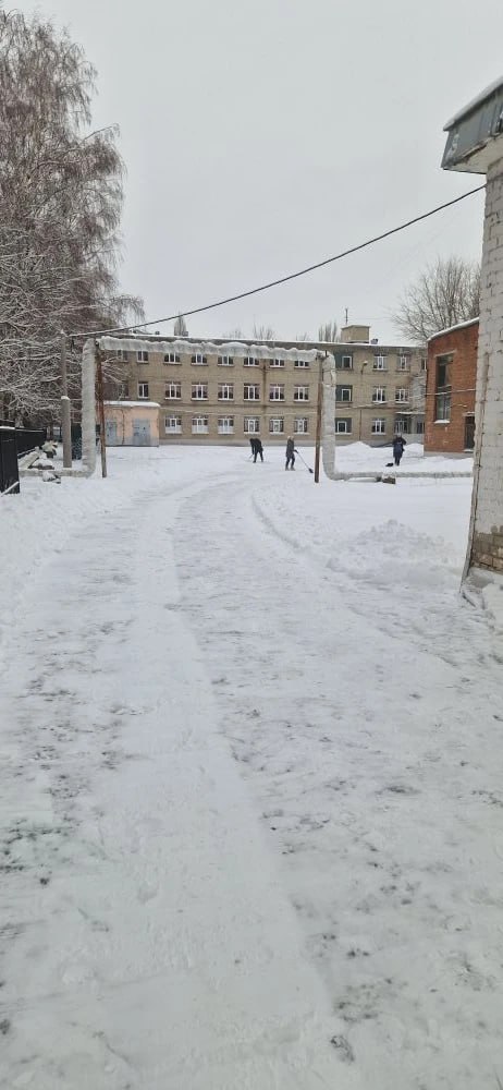 Сегодня все коммунальные службы города работают в усиленном режиме из-за снегопада Сегодня все коммунальные службы города работают в усиленном режиме из-за снегопада