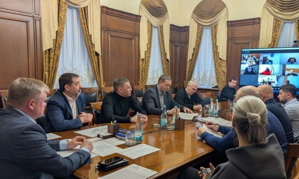 Глава Саратова Исаев провел совещание с главами районов и руководителями коммунальных служб