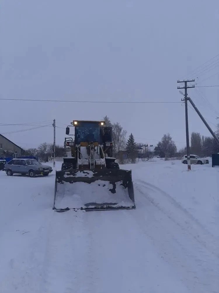 С последствиями снегопада борются в сельских поселениях Энгельсского района С последствиями снегопада борются в сельских поселениях Энгельсского района