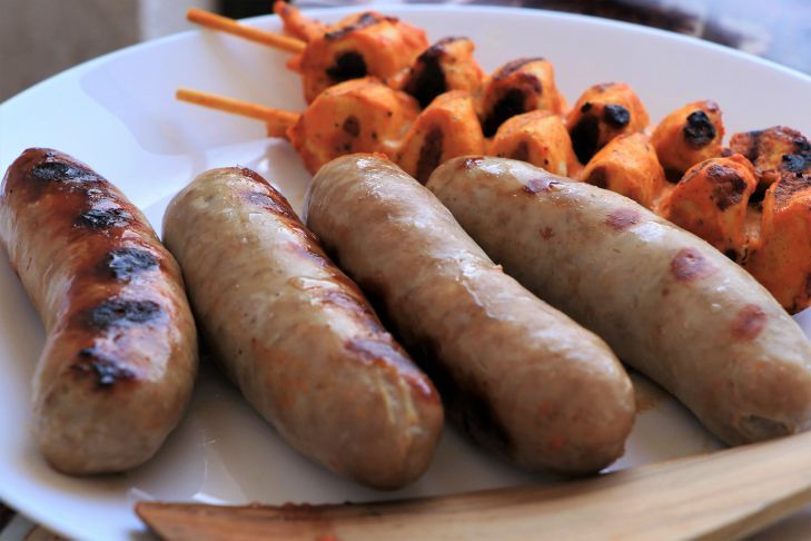 Как готовить купаты: бабушки раскрыли тайные рецепты