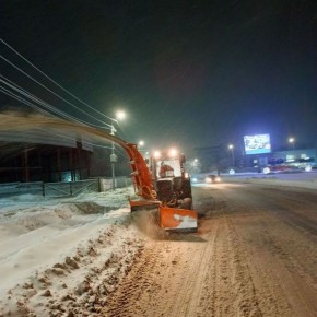 Работы по уборке снега ведутся в круглосуточном режиме