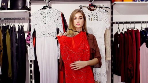 Как из деревни: всего 3 вещи «убивают» стиль женщины после 40 лет