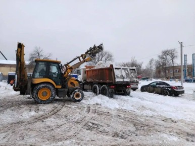 Вывоз снежных масс в мкр Энгельс-1
