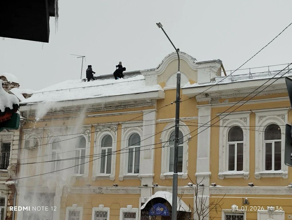 Наталия Щелканова проверила, как убирают снег на территории учреждений культуры Наталия Щелканова проверила, как убирают снег на территории учреждений культуры