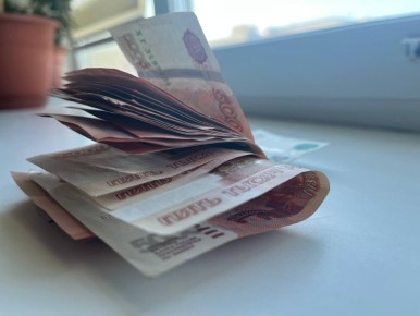 Лидерами по уровню зарплат в 2025 году стали водители и сварщики