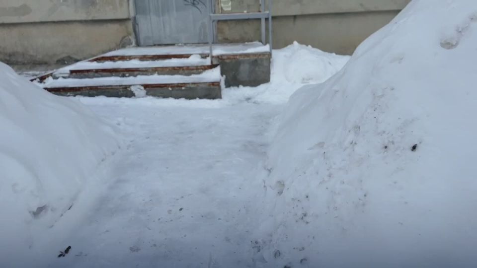 Продолжается выездной контроль глав районных администраций и их заместителей по уборке снега