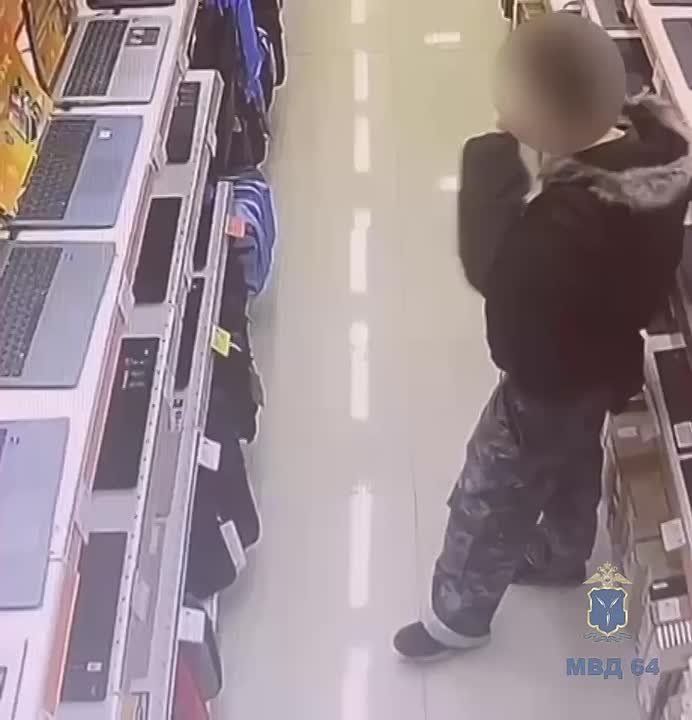 Саратовец подозревается в кражах из сети магазинов техники