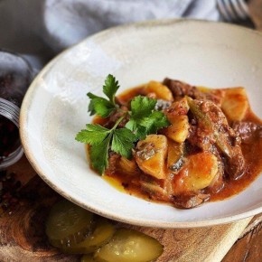 Приготовление азу: традиционный рецепт с яркими нотками