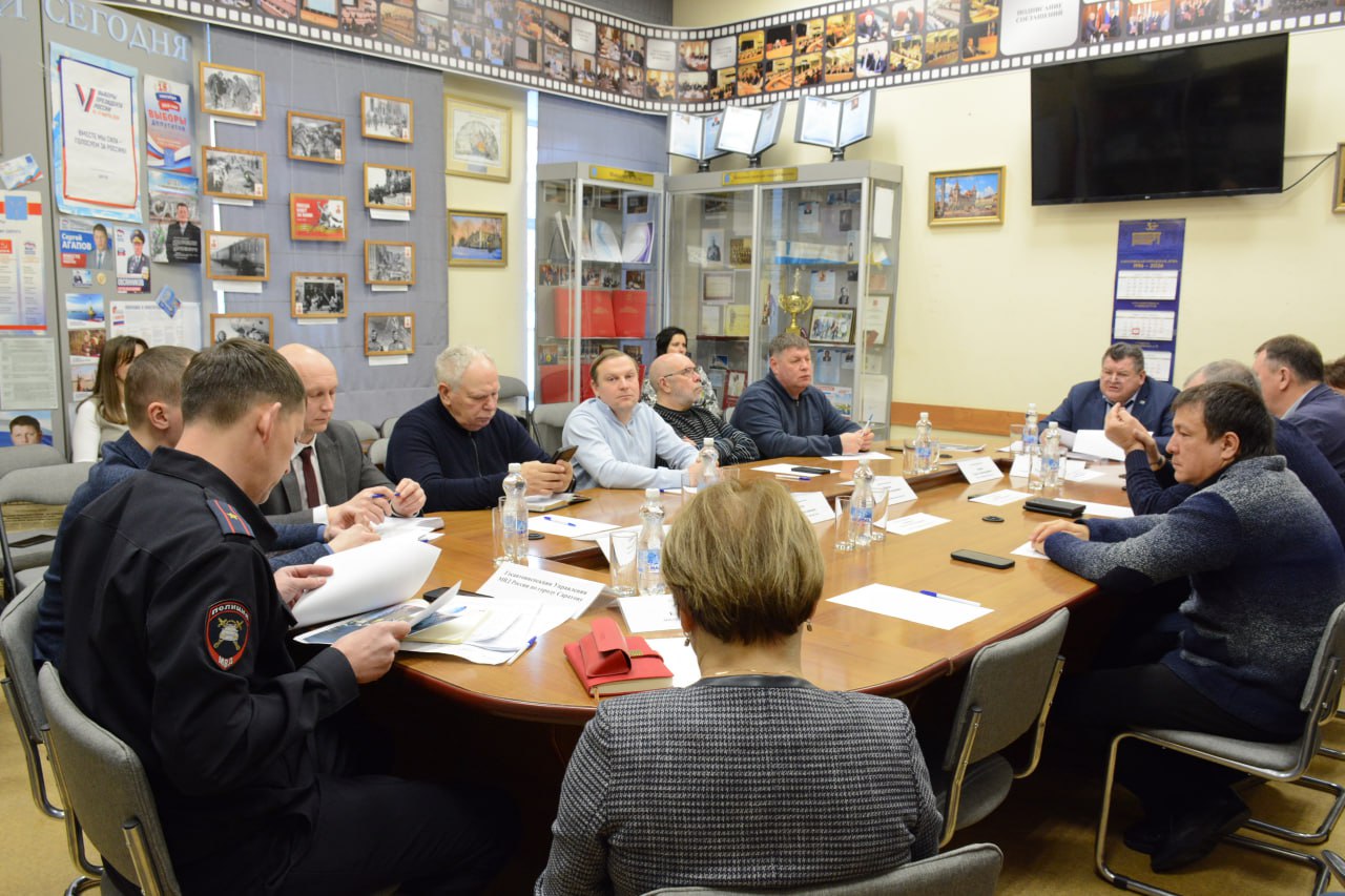 Улицы Саратова не должны превращаться в стоянки грузовиков