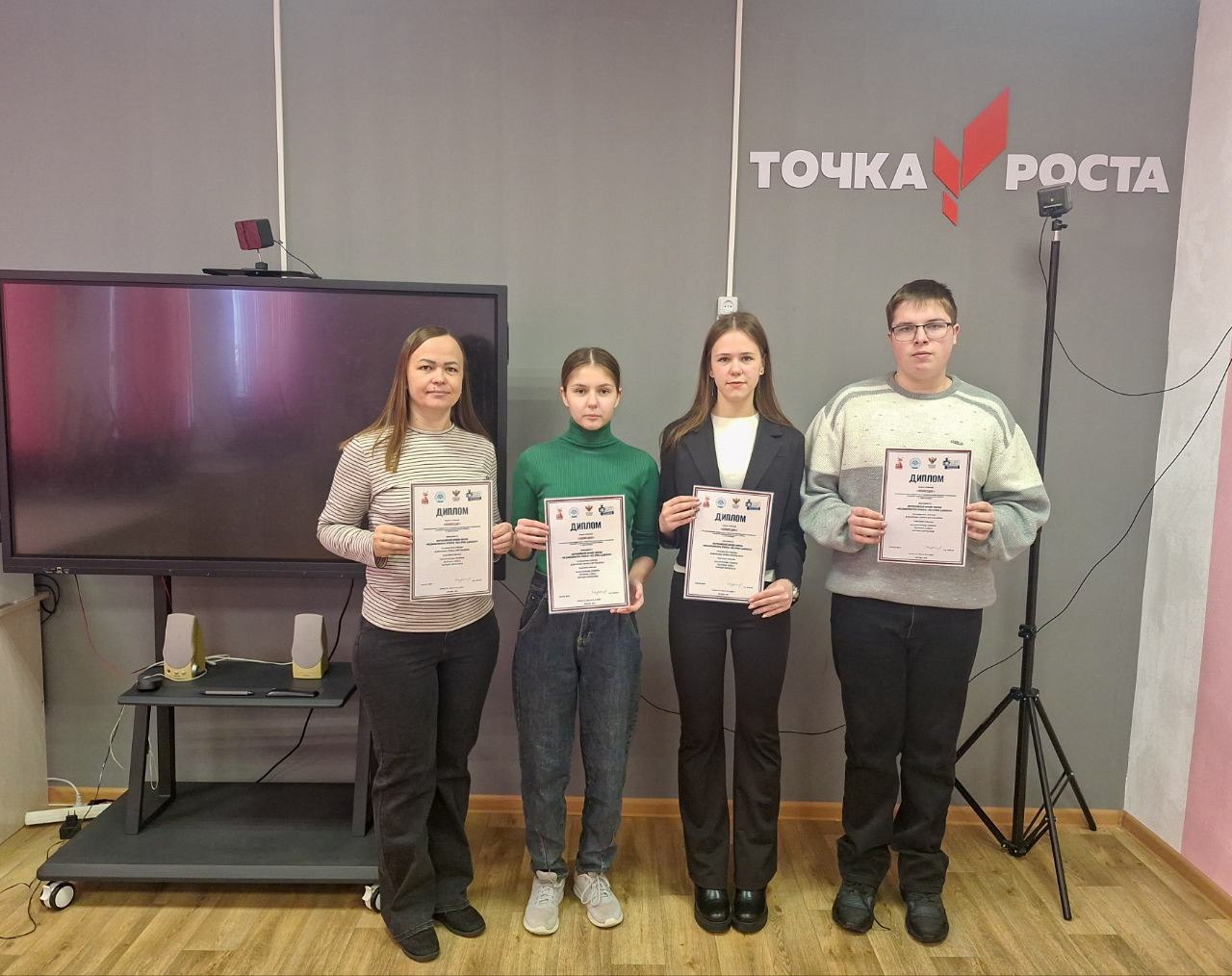 Две команды из Саратовской области стали финалистами Всероссийской онлайн-школы «Медиаволонтёры проекта «Без срока давности»