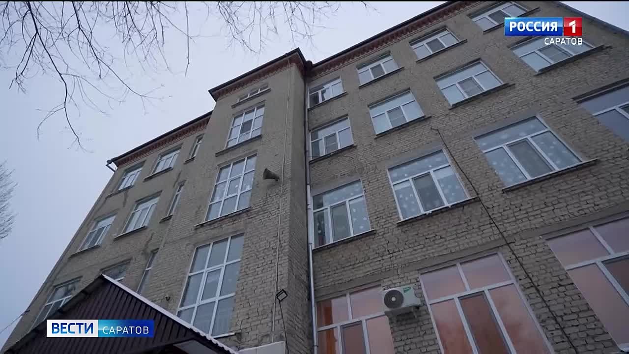 Председатель Госдумы Вячеслав Володин во время рабочей поездки посетил школу № 52 в Поливановке, пообщался с учителями и родителями учеников