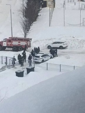 14-летний подросток с ножом ворвался в лицей и напал на охранницу