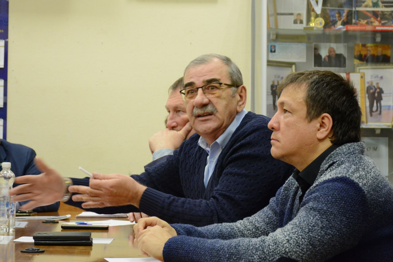 Улицы Саратова не должны превращаться в стоянки грузовиков Улицы Саратова не должны превращаться в стоянки грузовиков