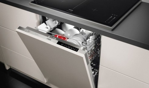 Почему ваша посудомойка источает неприятный запах? Вот 4 причины и решения