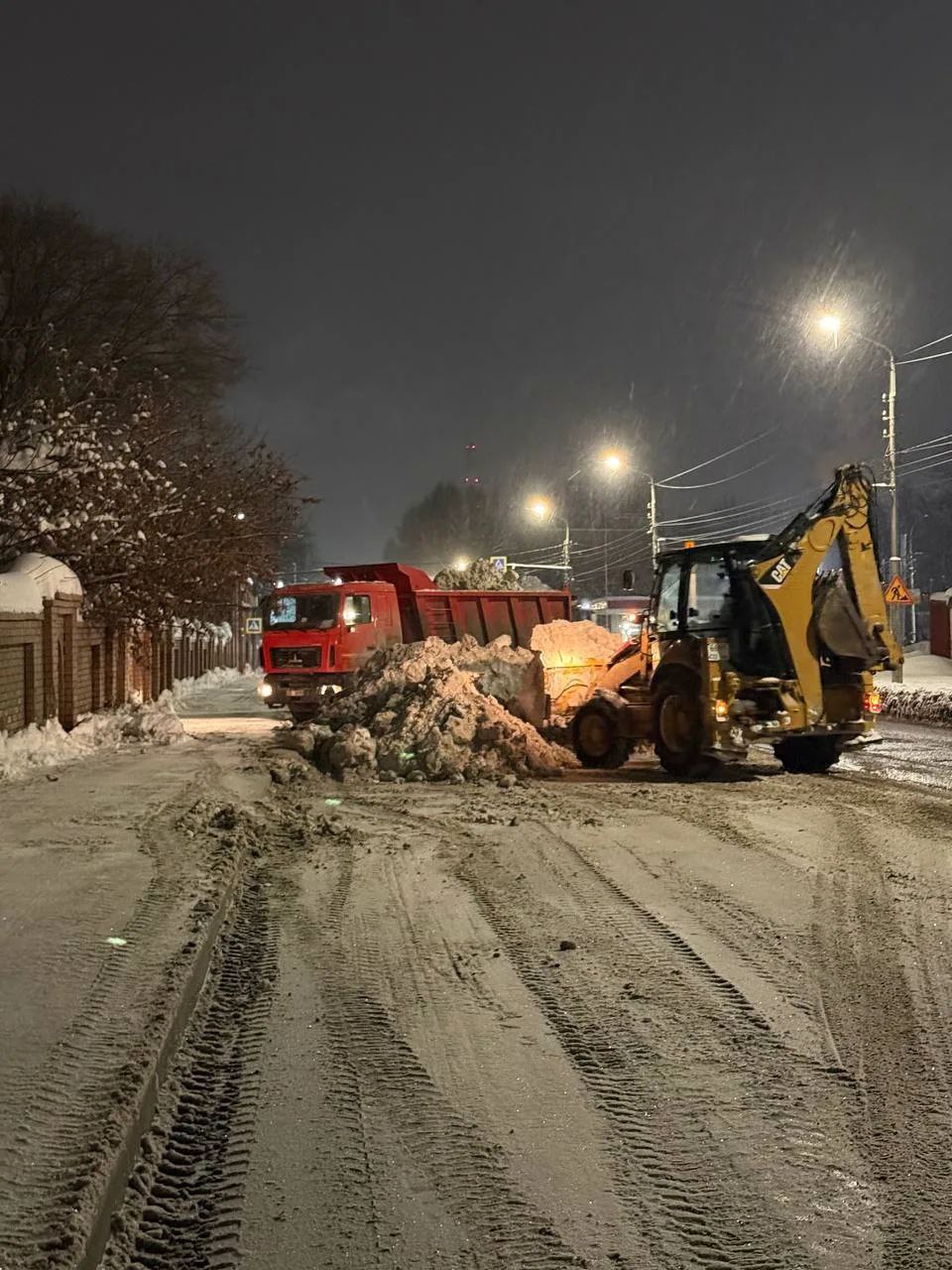 На региональных дорогах сегодня работало 189 единиц снегоуборочной техники На региональных дорогах сегодня работало 189 единиц снегоуборочной техники