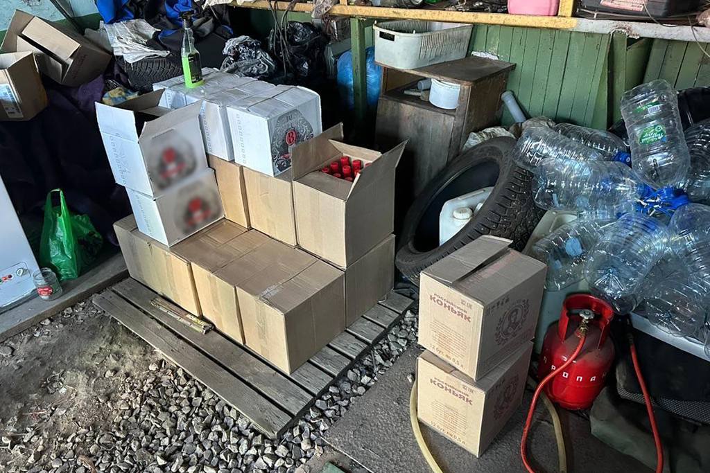 В Саратовской области полицейскими установлена причастность к незаконному обороту немаркированной алкогольной и табачной продукции жителя Краснокутского района В Саратовской области полицейскими установлена причастность к незаконному обороту немаркированной алкогольной и табачной продукции жителя Краснокутского района