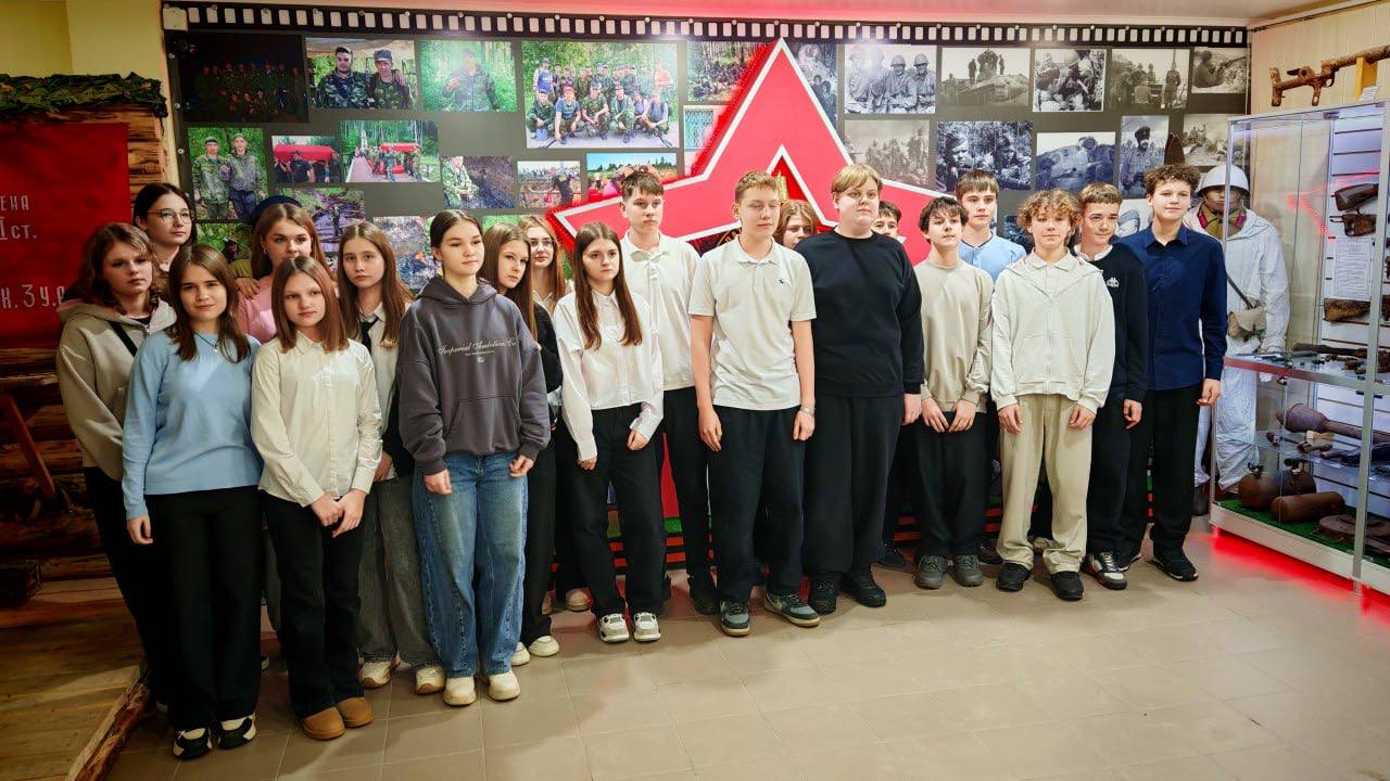 Школьникам провели экскурсию по истории в музее «Боевой славы»