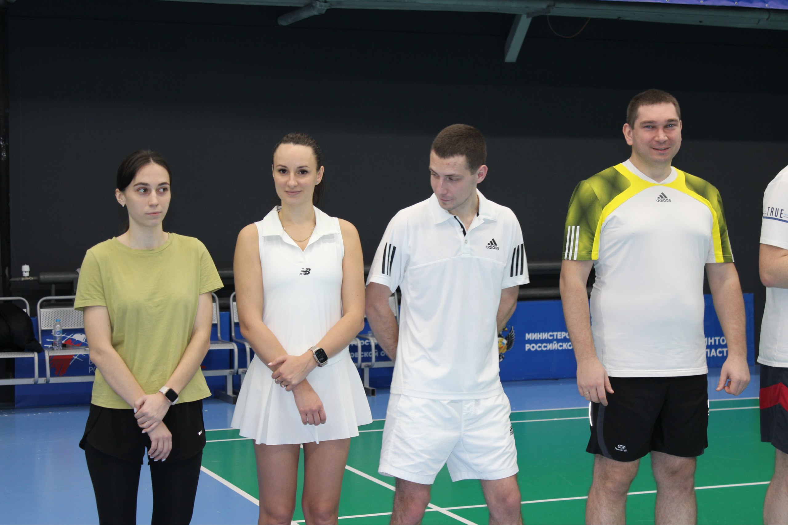 По инициативе прокурора Саратовской области Сергея Филипенко в рамках мероприятий, приуроченных к 304-й годовщине прокуратуры Российской Федерации, состоялся турнир по бадминтону среди работников надзорного ведомства По инициативе прокурора Саратовской области Сергея Филипенко в рамках мероприятий, приуроченных к 304-й годовщине прокуратуры Российской Федерации, состоялся турнир по бадминтону среди работников надзорного ведомства