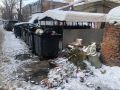 В Саратове выявили нарушения в трех дворах на площадках мусорных контейнеров