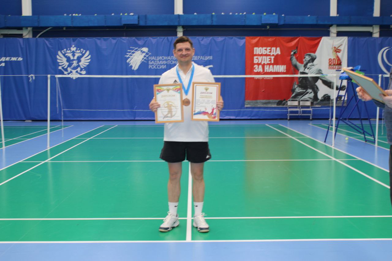 По инициативе прокурора Саратовской области Сергея Филипенко в рамках мероприятий, приуроченных к 304-й годовщине прокуратуры Российской Федерации, состоялся турнир по бадминтону среди работников надзорного ведомства По инициативе прокурора Саратовской области Сергея Филипенко в рамках мероприятий, приуроченных к 304-й годовщине прокуратуры Российской Федерации, состоялся турнир по бадминтону среди работников надзорного ведомства