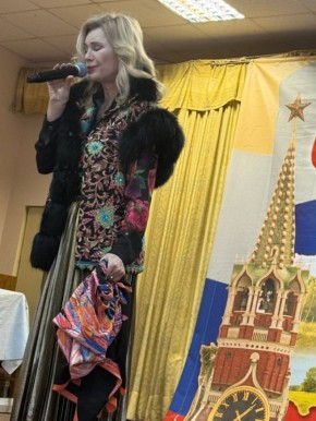 Виктория Цыганова выступила в военном госпитале Саратова