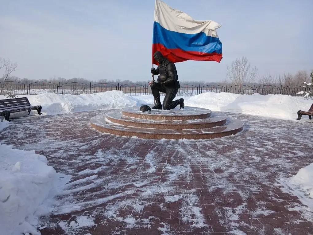 Мероприятия по очистке общественных территорий города продолжаются Мероприятия по очистке общественных территорий города продолжаются
