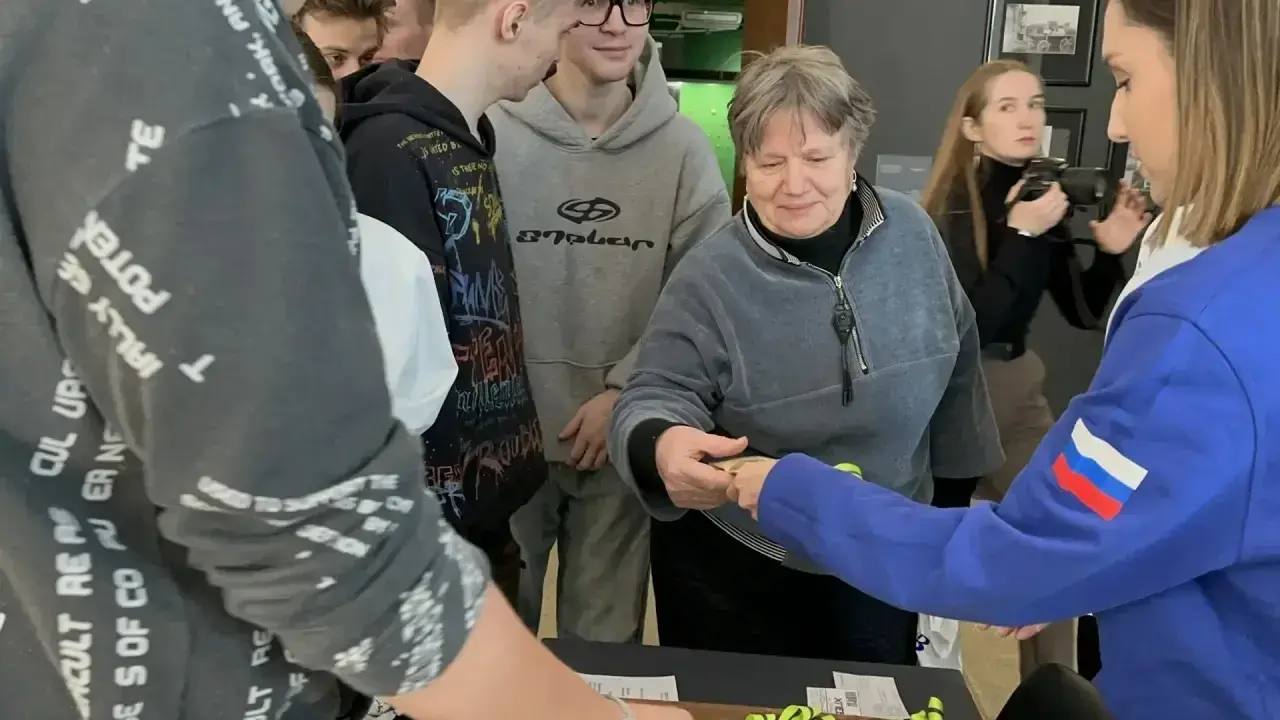 В день 82-й годовщины снятия блокады Ленинграда активисты Энгельсского отделения ВОД «Волонтеров Победы» провели в краеведческом музее традиционную акцию «Блокадный хлеб» В день 82-й годовщины снятия блокады Ленинграда активисты Энгельсского отделения ВОД «Волонтеров Победы» провели в краеведческом музее традиционную акцию «Блокадный хлеб»