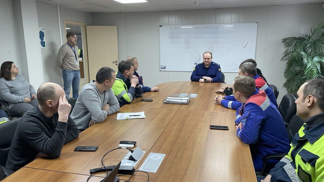 Вольский межрайонный прокурор Константин Чудаев посетил промышленное предприятие ООО «Цементум Волга» Вольский межрайонный прокурор Константин Чудаев посетил промышленное предприятие ООО «Цементум Волга»