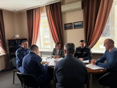 Прокурор Краснокутского района Алексей Локтионов провел совещание по вопросу задолженности КМУП «Краснокутский водоканал+» перед ресурсоснабжающими организациями