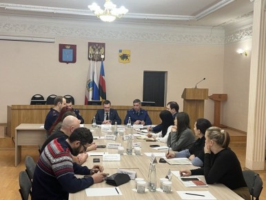 Прокурор Саратовской области Сергей Филипенко в Энгельсе встретился с многодетными родителями