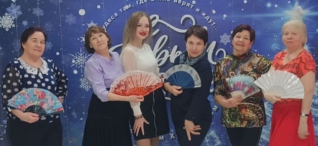 «Активное долголетие»: саратовские старшие танцуют танго и венский вальс