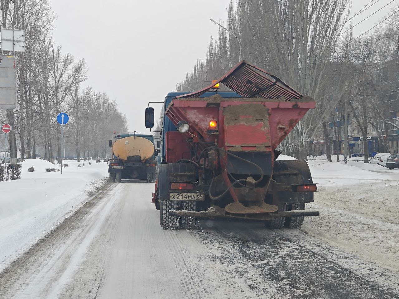 «Комбинат благоустройства» продолжает уборку снега в городе Балаково «Комбинат благоустройства» продолжает уборку снега в городе Балаково