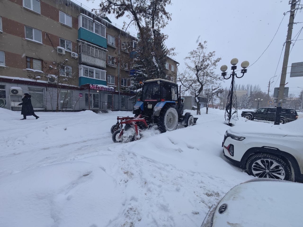 «Комбинат благоустройства» продолжает уборку снега в городе Балаково «Комбинат благоустройства» продолжает уборку снега в городе Балаково