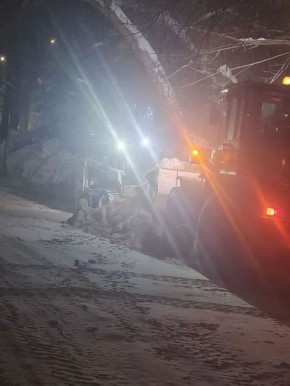 Чиновники призвали саратовских водителей отказаться от дальних поездок в непогоду