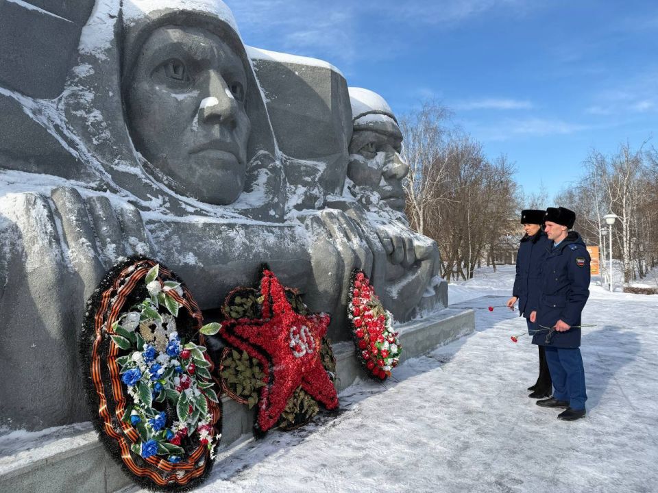 Прокуратура города Балашова в рамках Концепции государственно-патриотического воспитания приняла участие в мероприятии, посвященному Дню разгрома советскими войсками немецко-фашистких войск в Сталинградской битве