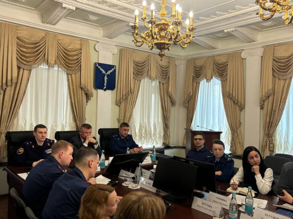 Прокурор Саратовской области Сергей Филипенко встретился с многодетными родителями